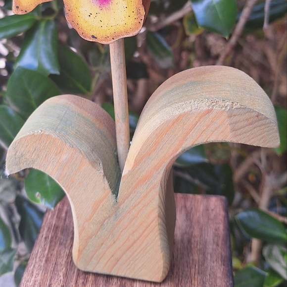 Wooden Flower Artist Made Sculpture Iris Orchid Handpainted Wood Floral Decor - Picture 9 of 17